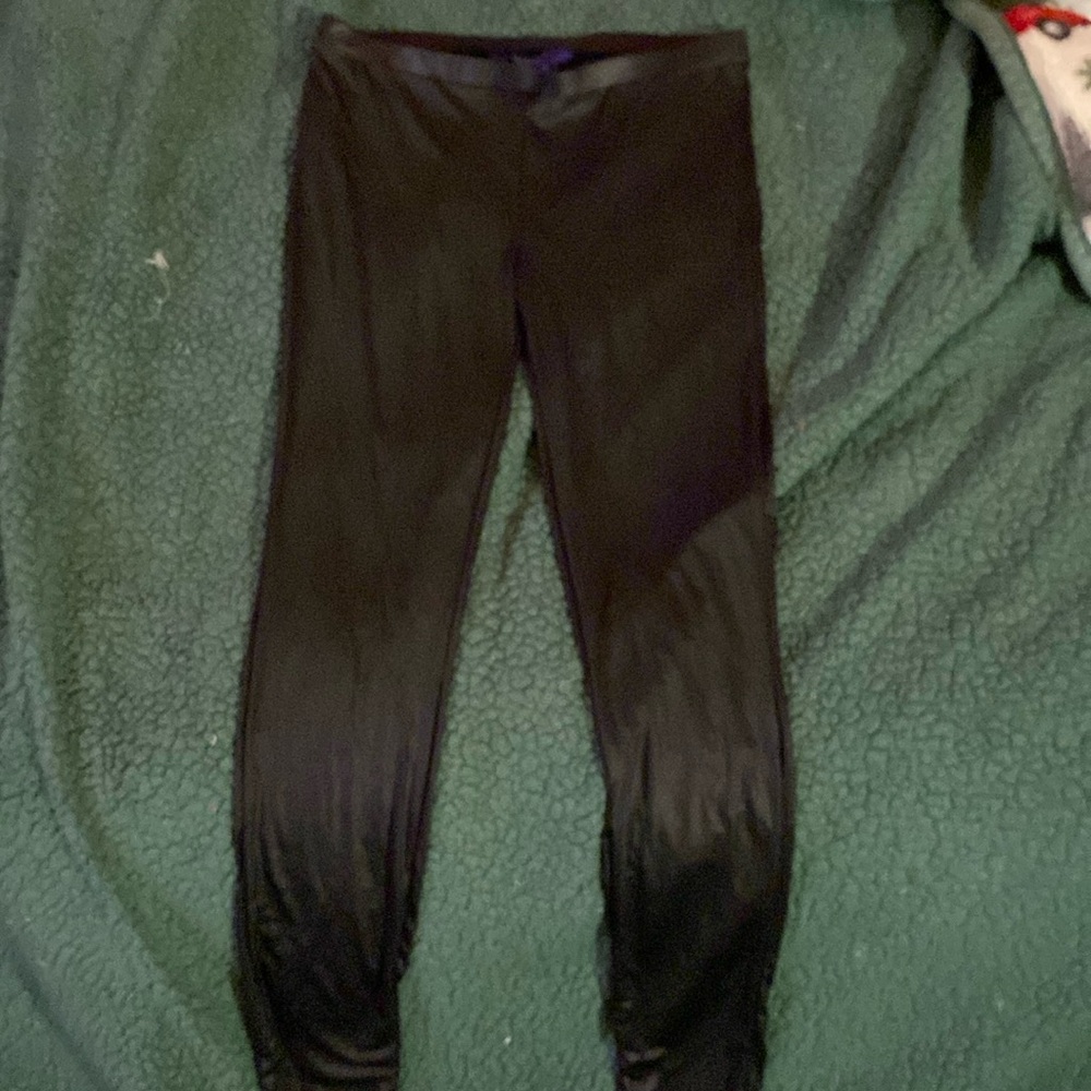 Large/ Miley Cyrus black leggings